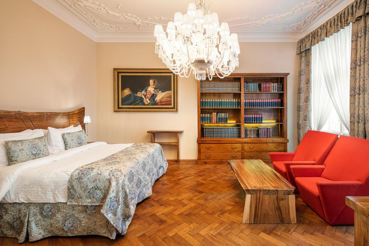 Bhg * Praag